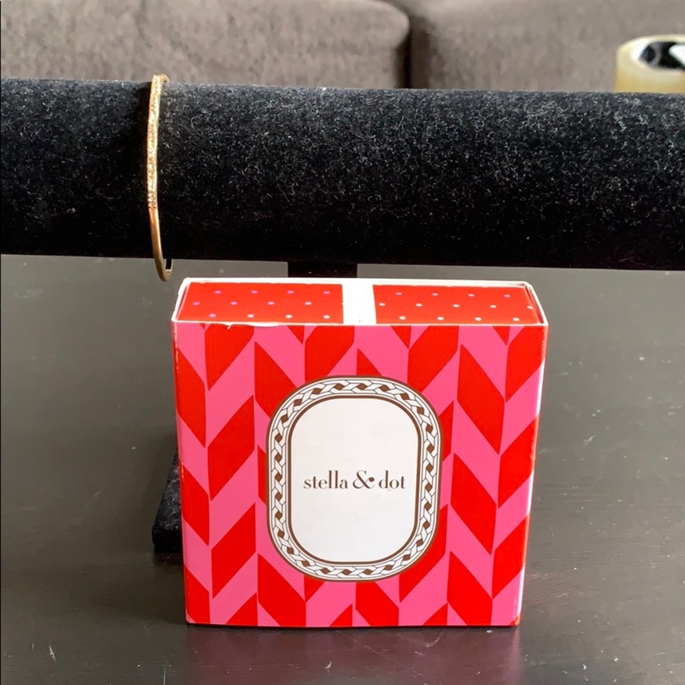 Stella & dot Paved Chevron Cuff bracelet